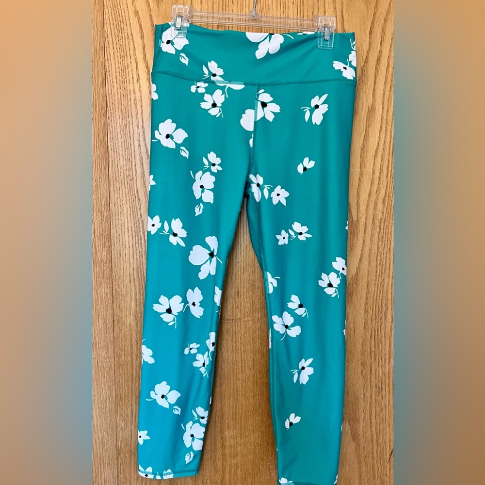 Flowered Fabletics 3/4 length leggings, size L